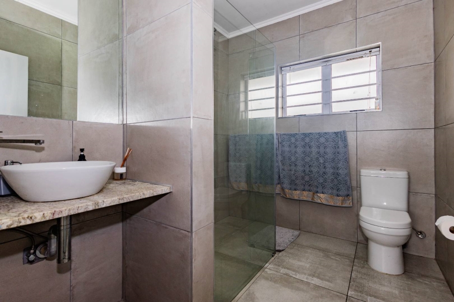To Let 4 Bedroom Property for Rent in Eversdal Western Cape